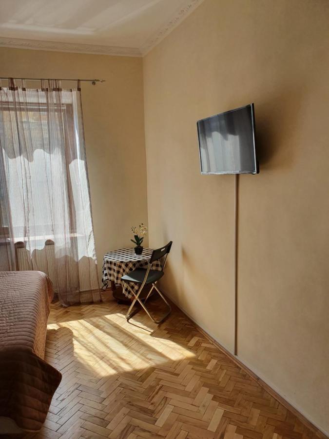Котлярська 1 Lviv Exterior photo